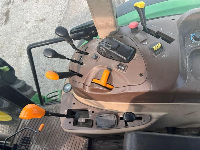 Usato John Deere 5820- freni ad aria- sollevatore ant.