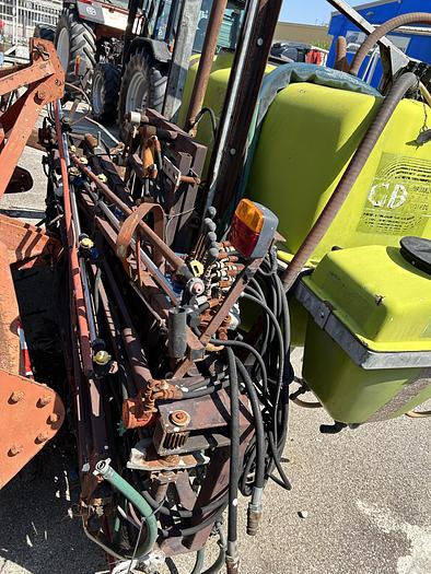 Usato Botte diserbo GB tutta elettroidraulica 900 litri