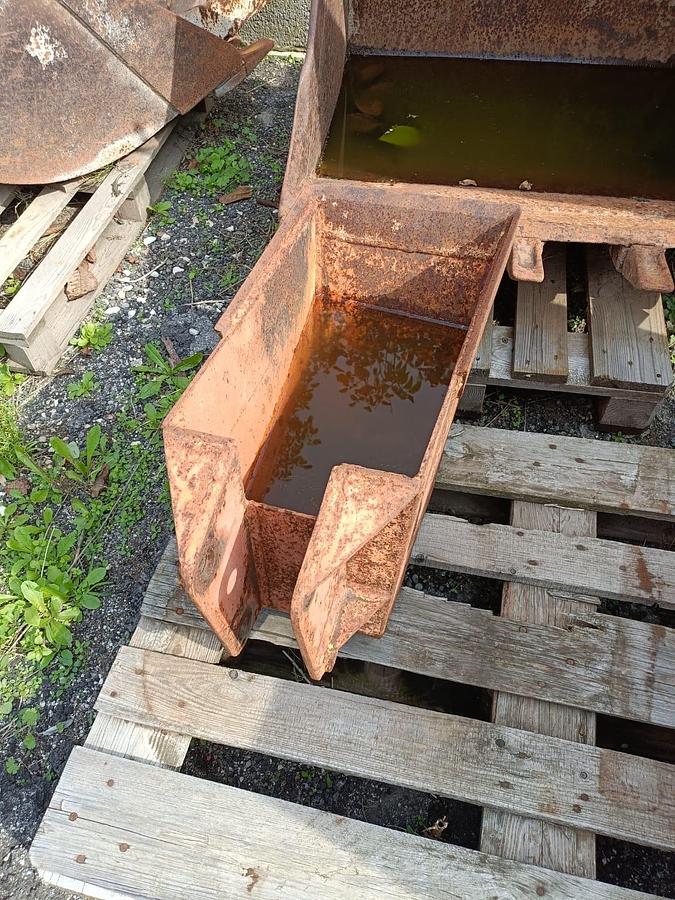 Usato Benne per caricaletame o escavatore