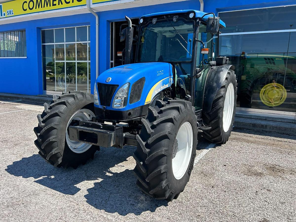 Usato new holland T 4040- freni olio 140q