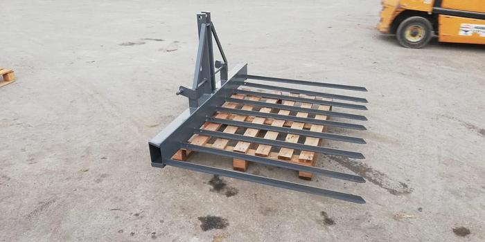 Usato Forconi vari per trattore agricolo