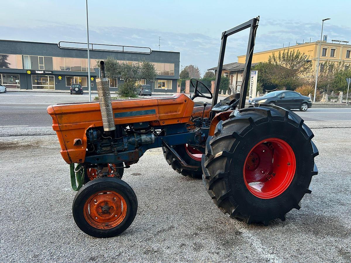 Usato Fiat 250 N con arco di protezione