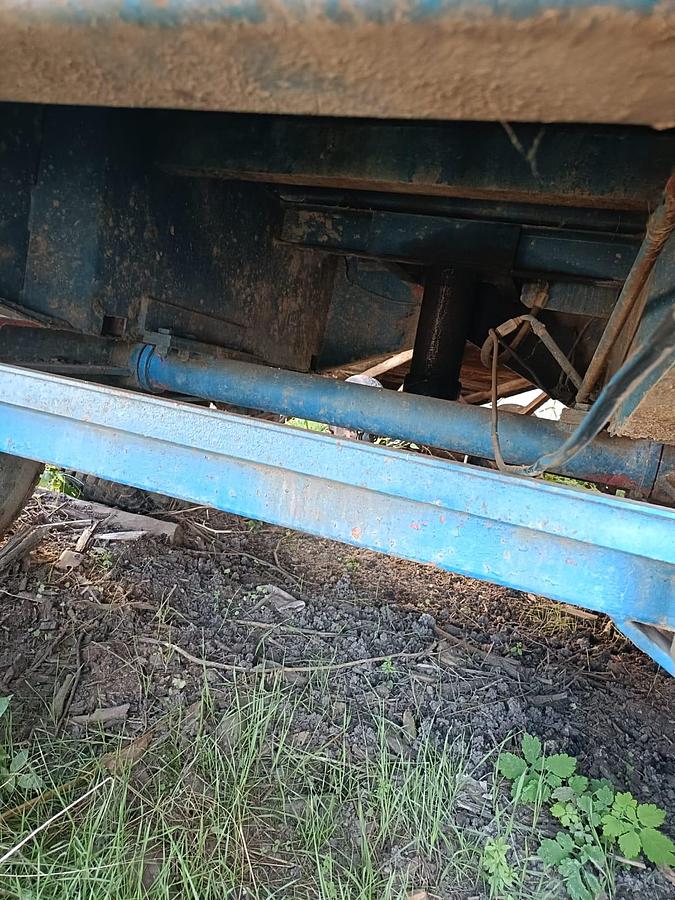 Usato dumper due assi senza libretto