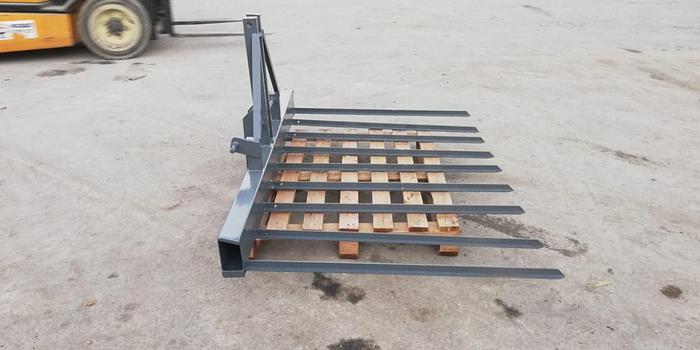 Usato Forconi vari per trattore agricolo