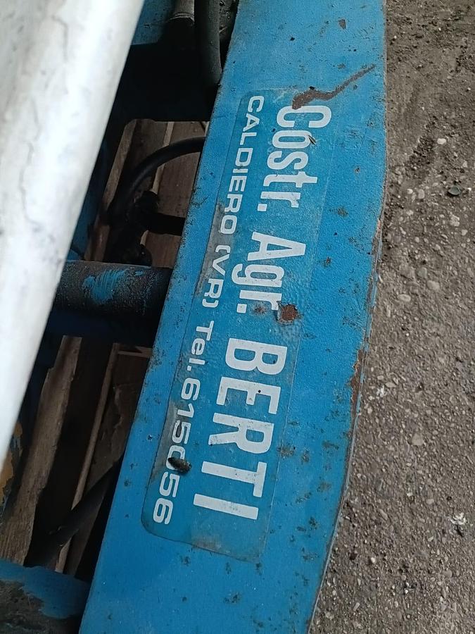 Usato muletto-vasca per uva-ecc Berti idraulica
