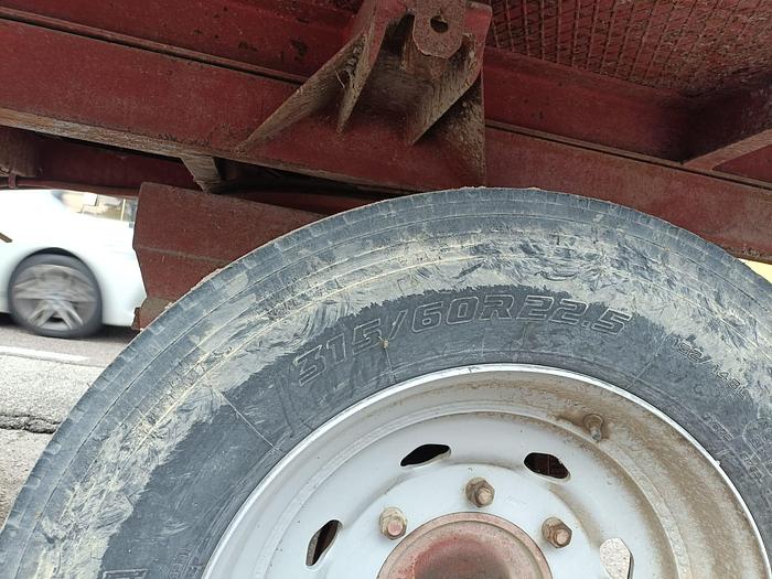 Usato Rimorchio Mutti con sponde zincate- trilaterale