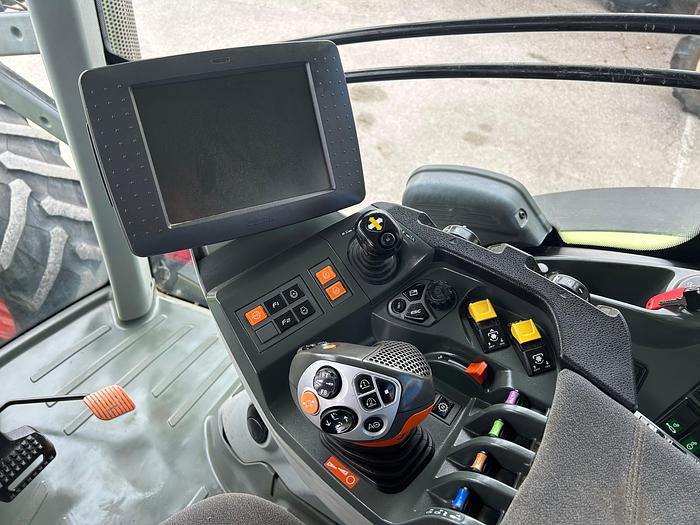 Usato Claas Axion 870-CV 300-sollevatore e PTO anteriore