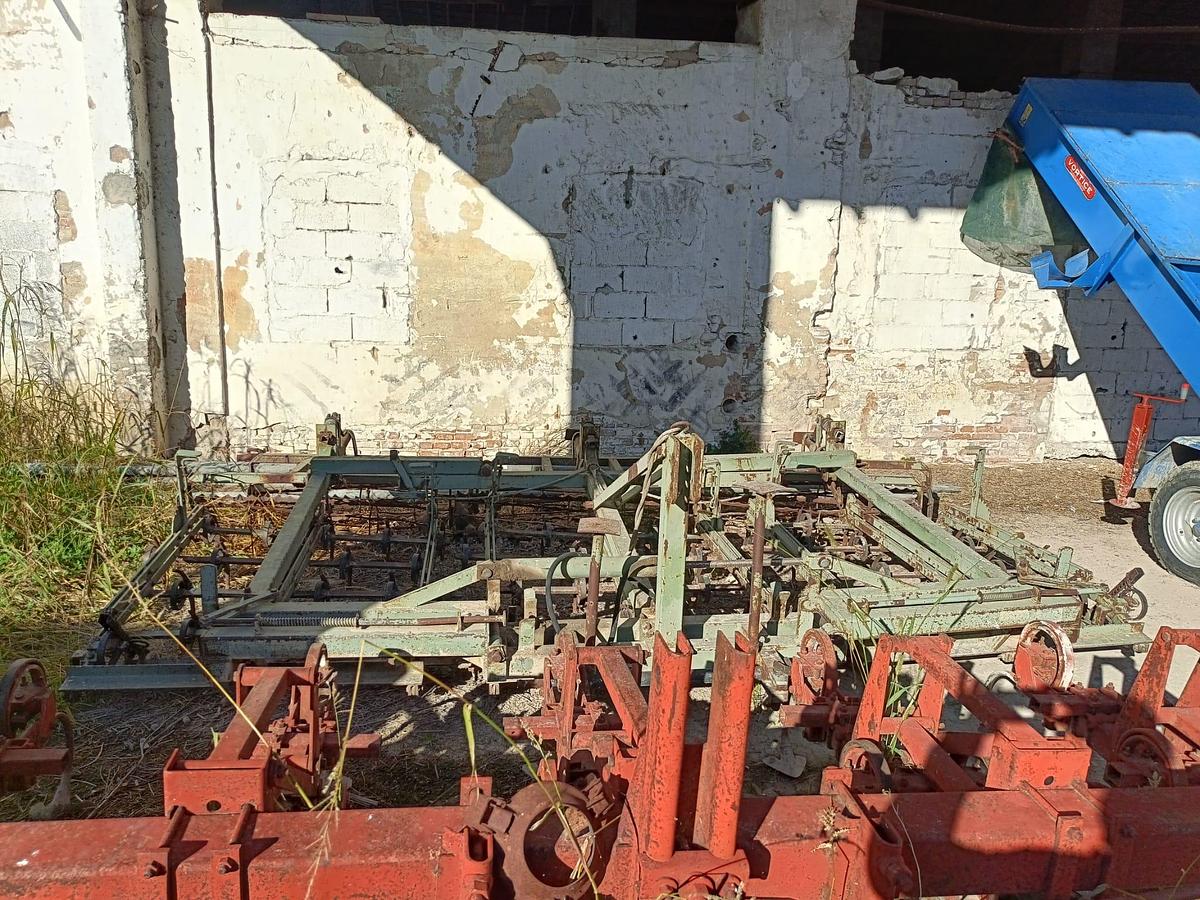 Usato Vibrocoltivatore Doublet Record- pieghevole idraulicamente