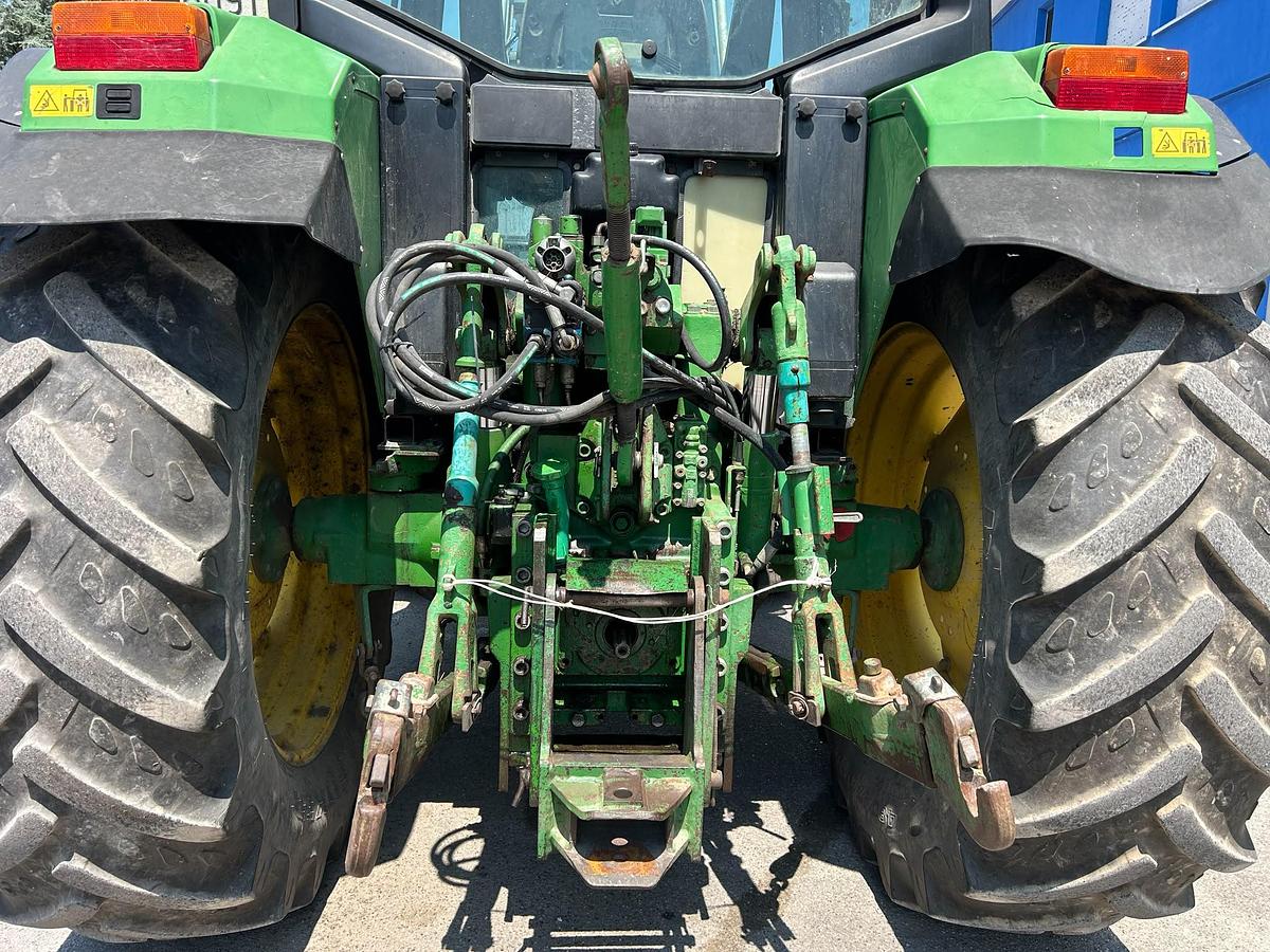 Usato John Deere 6200 caricatore con forche