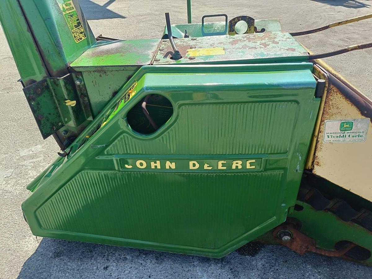 Usato trincia mais ad una fila John Deere 