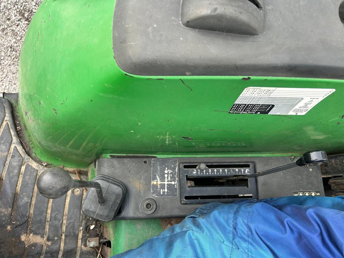 Usato John deere 4600 con caricatore JD460-no accessori-no libretto