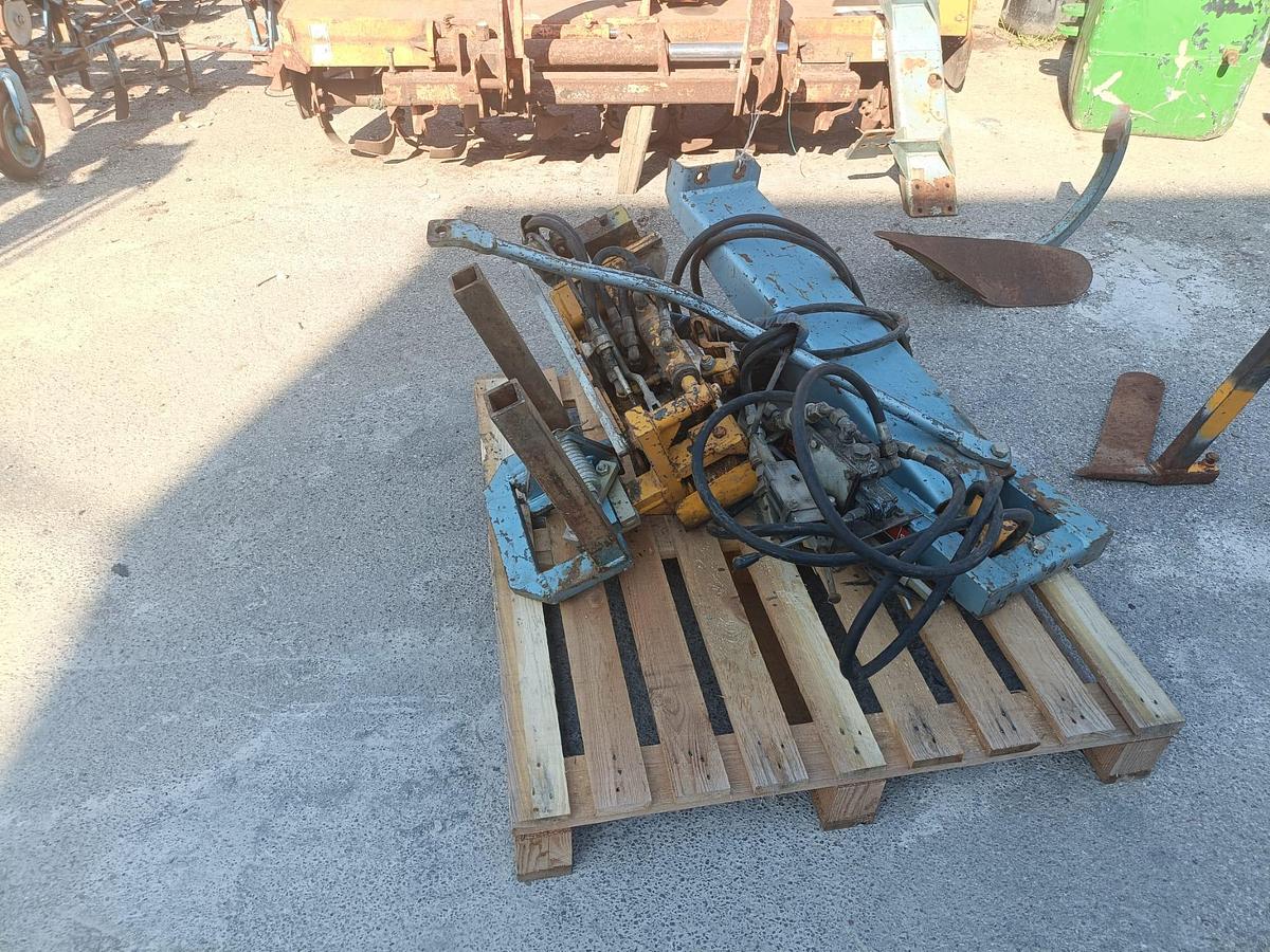 Usato Scalzatore ventrale Charrier a vomere