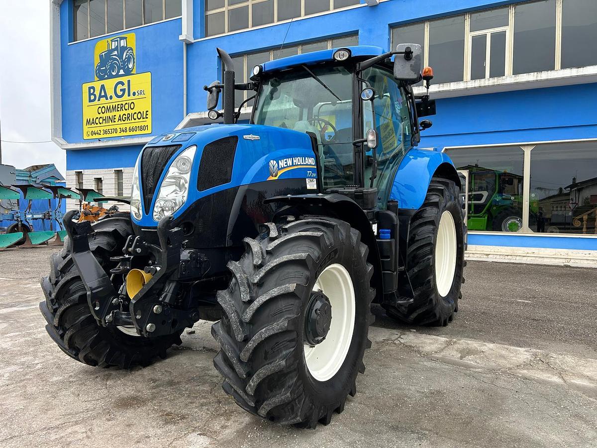 Usato New Holland T 7.210- soll. e PTO anteriori