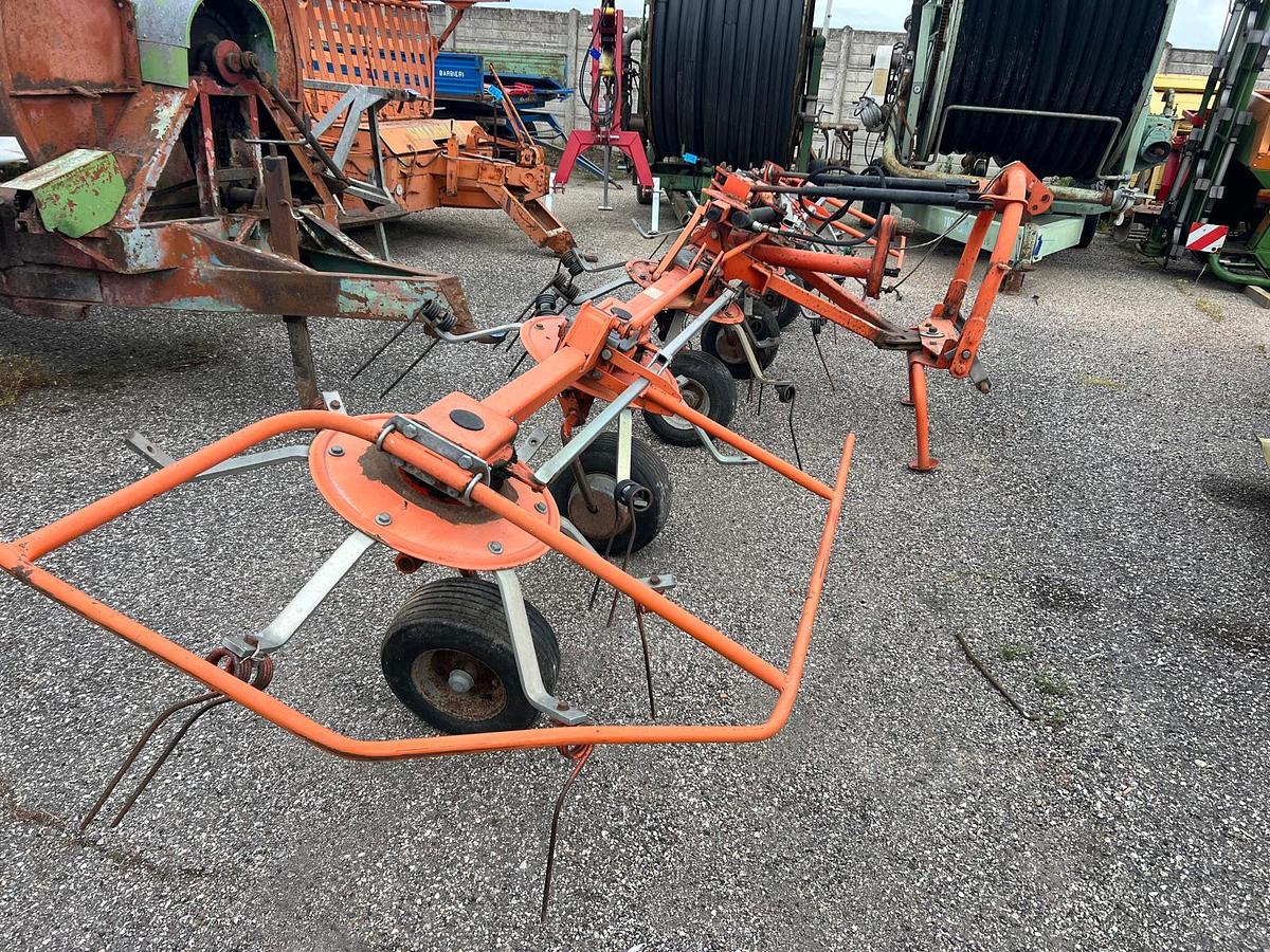 Usato Ranghinatore voltafieno Fella TH 680 D Hydro