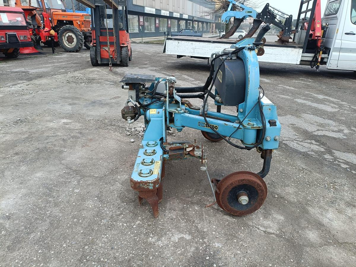 Usato scalzatore interfilare Spedo con erpice rotante