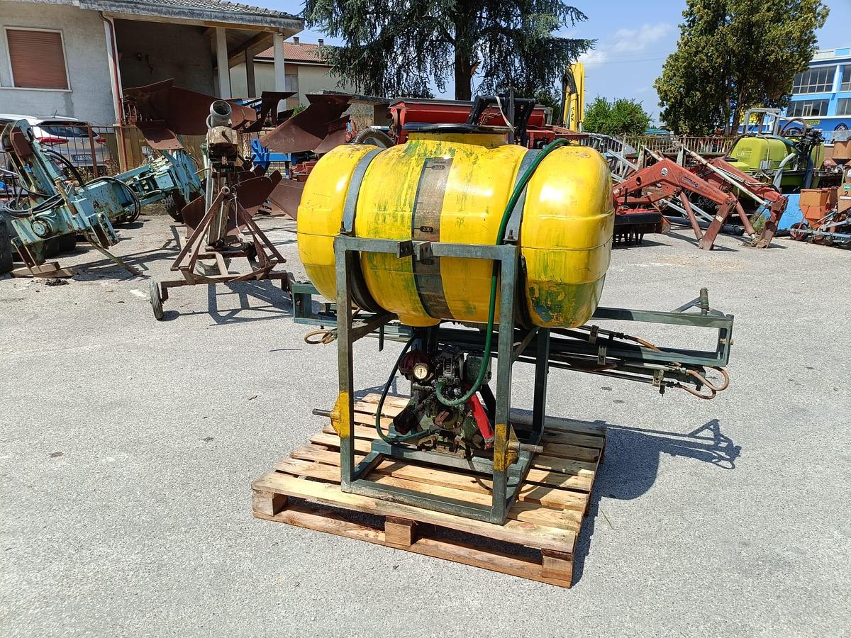 Usato Botte per diserbo Virginia da 3 quintali