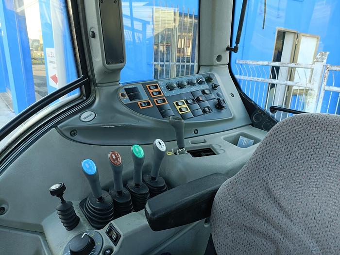 Usato Valtra N92 con caricatore Valtra 45