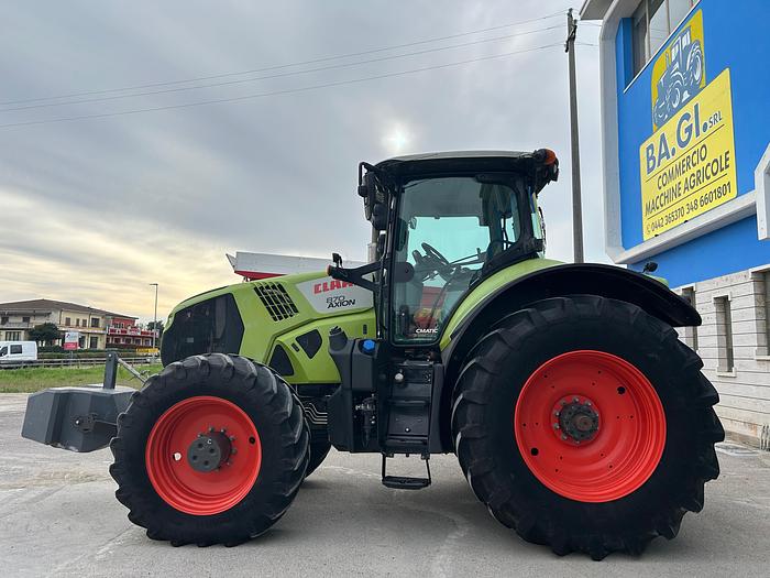Usato Claas Axion 870-CV 300-sollevatore e PTO anteriore