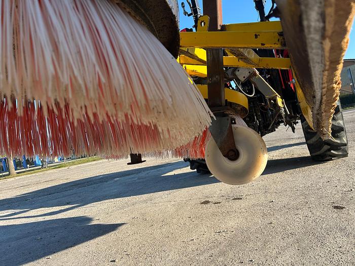 Usato Spazzatrice a due spazzole