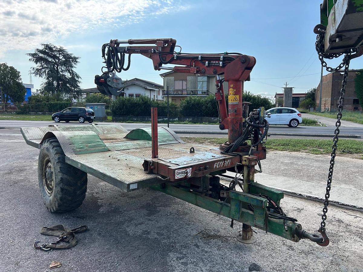 Usato Rimorchio artigiano forestale con gru