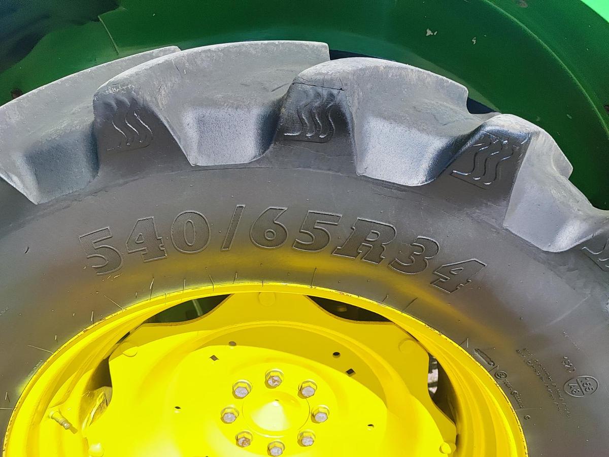 Usato John Deere 5820 caricatore JD 551