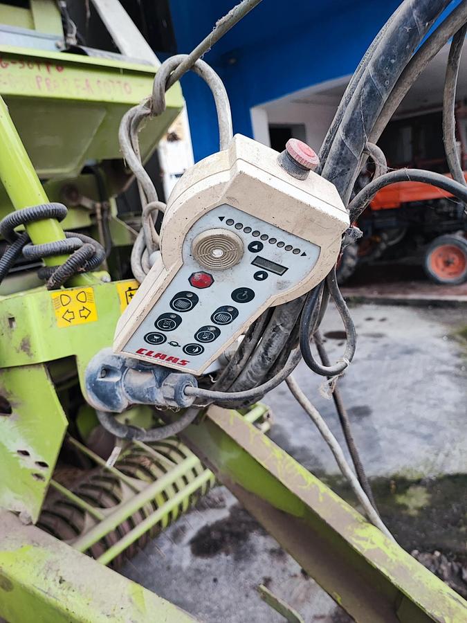 Usato Rotopressa Claas Variant 280