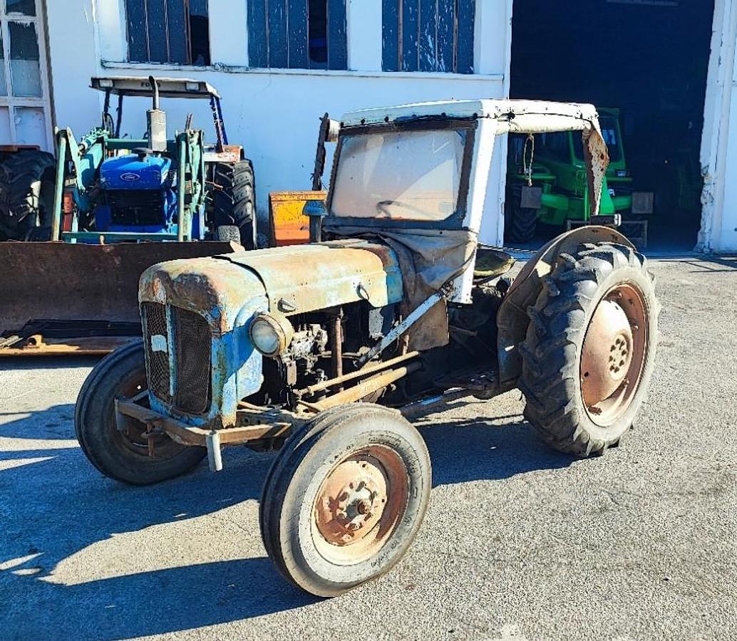 Usato Fordson Dexta funzionante