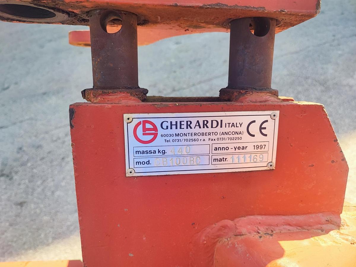 Usato Aratro singolo Ghilardi mono-bivomere