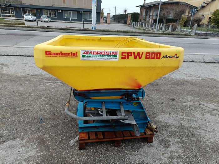Usato Spandiconcime Gamberini a 2 giranti mod. SPW800