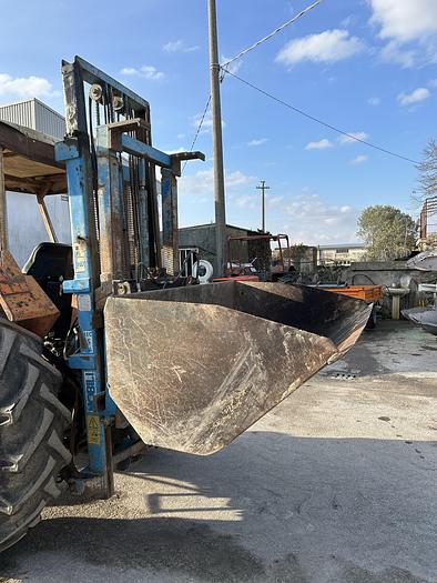 Usato Muletto Nobili 320 15 con benna