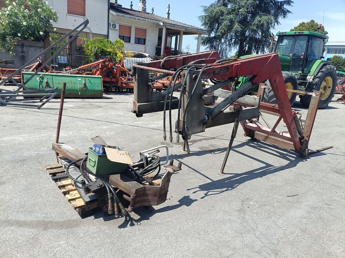 Usato caricatore frontale per massey ferguson 4 cilindri