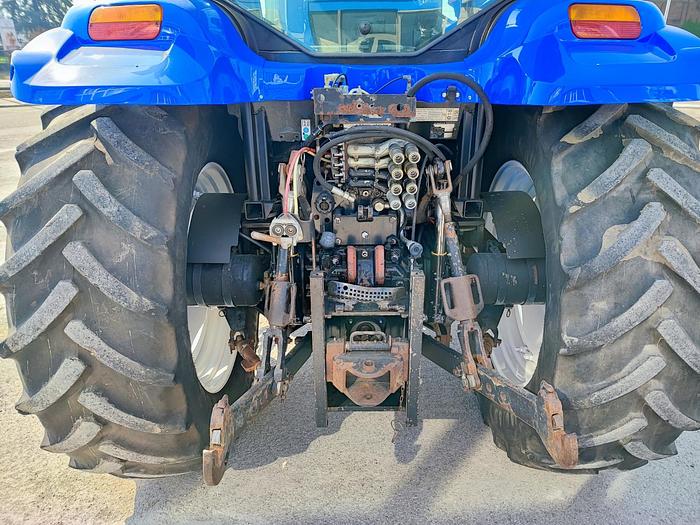 Usato New Holland TS 110 A-caricatore Mailleux con benna