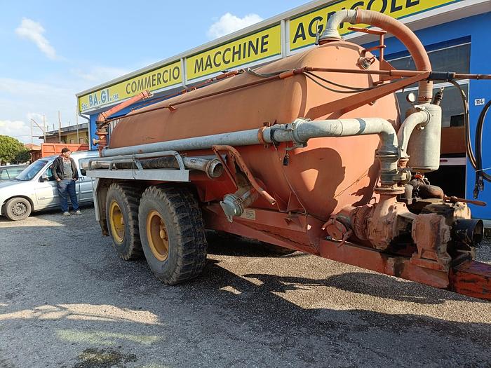 Usato Botte da liquame Bossini due assi- 80 quintali