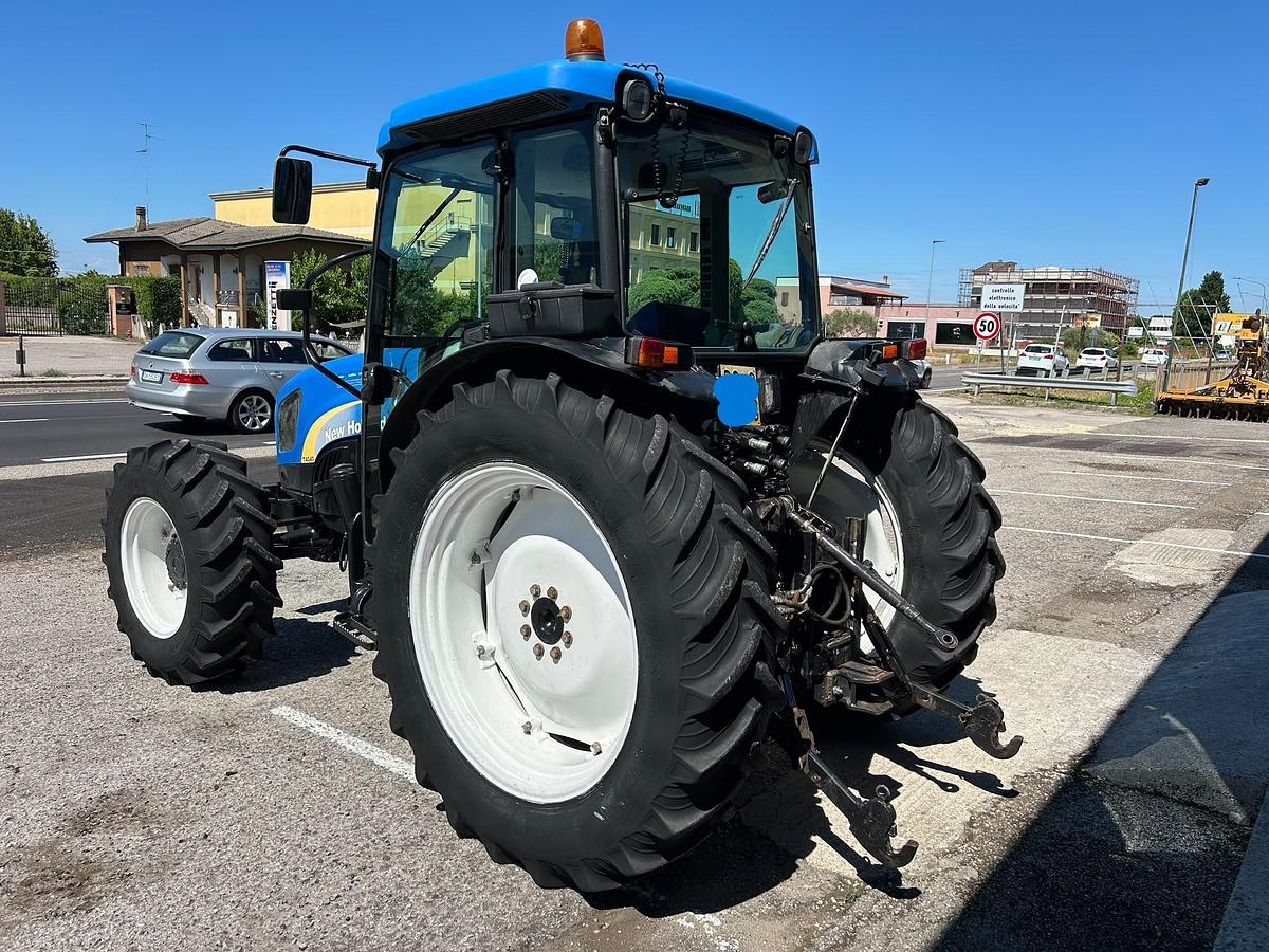 Usato new holland T 4040- freni olio 140q