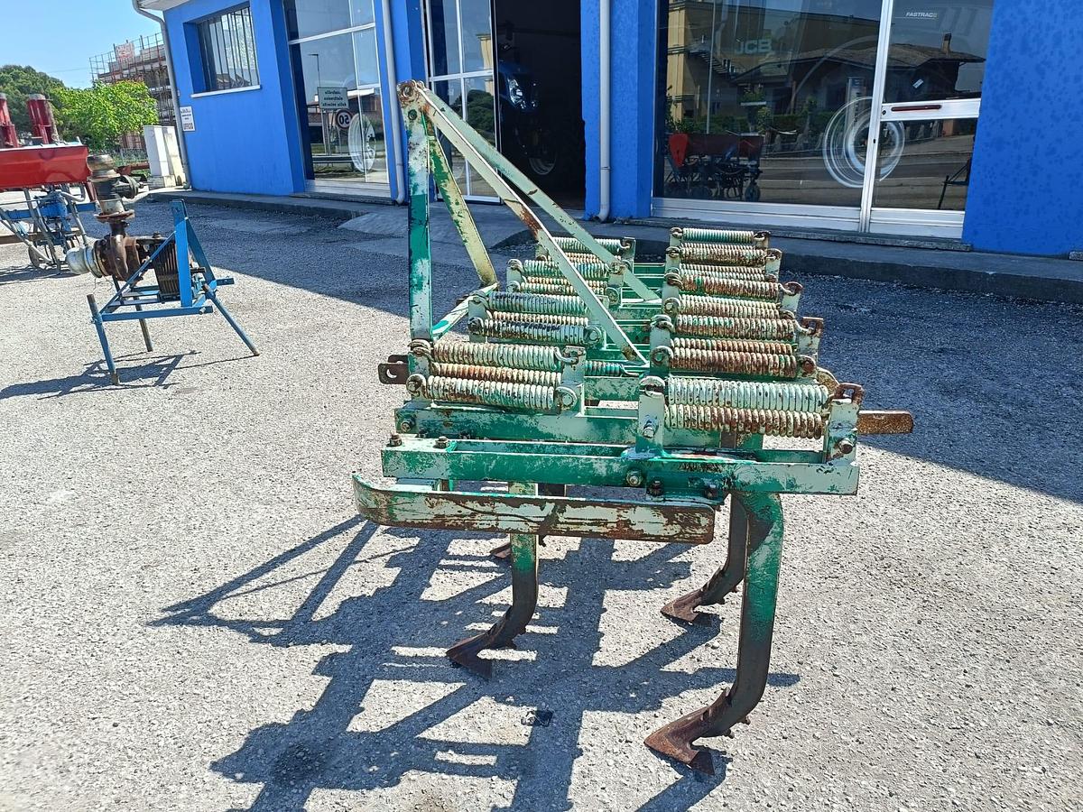 Usato estirpatore a molle da 2,20 metri