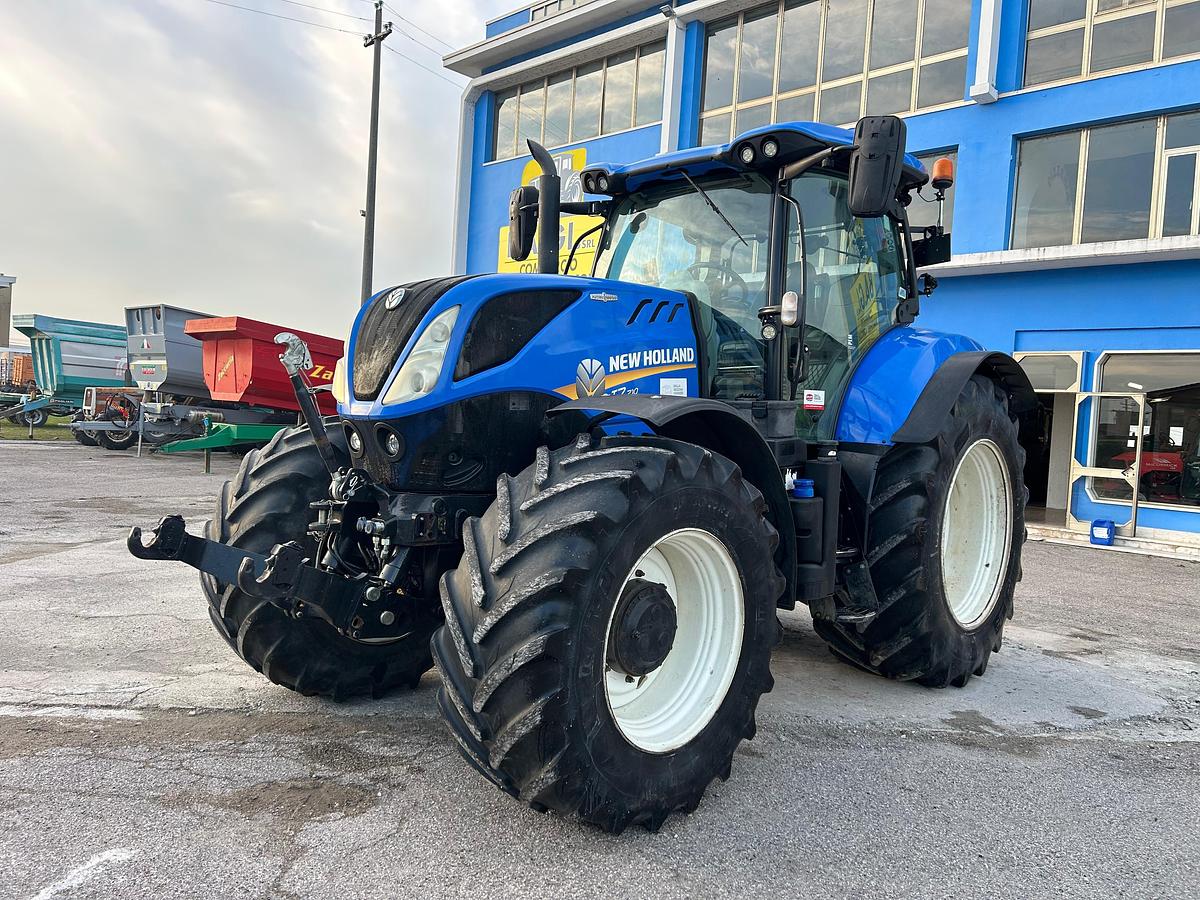 Usato New Holland T7.210 Autocommand-guida reversibile