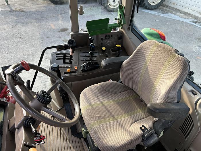 Usato John Deere 6330 con caricatore- freni ad aria 200q
