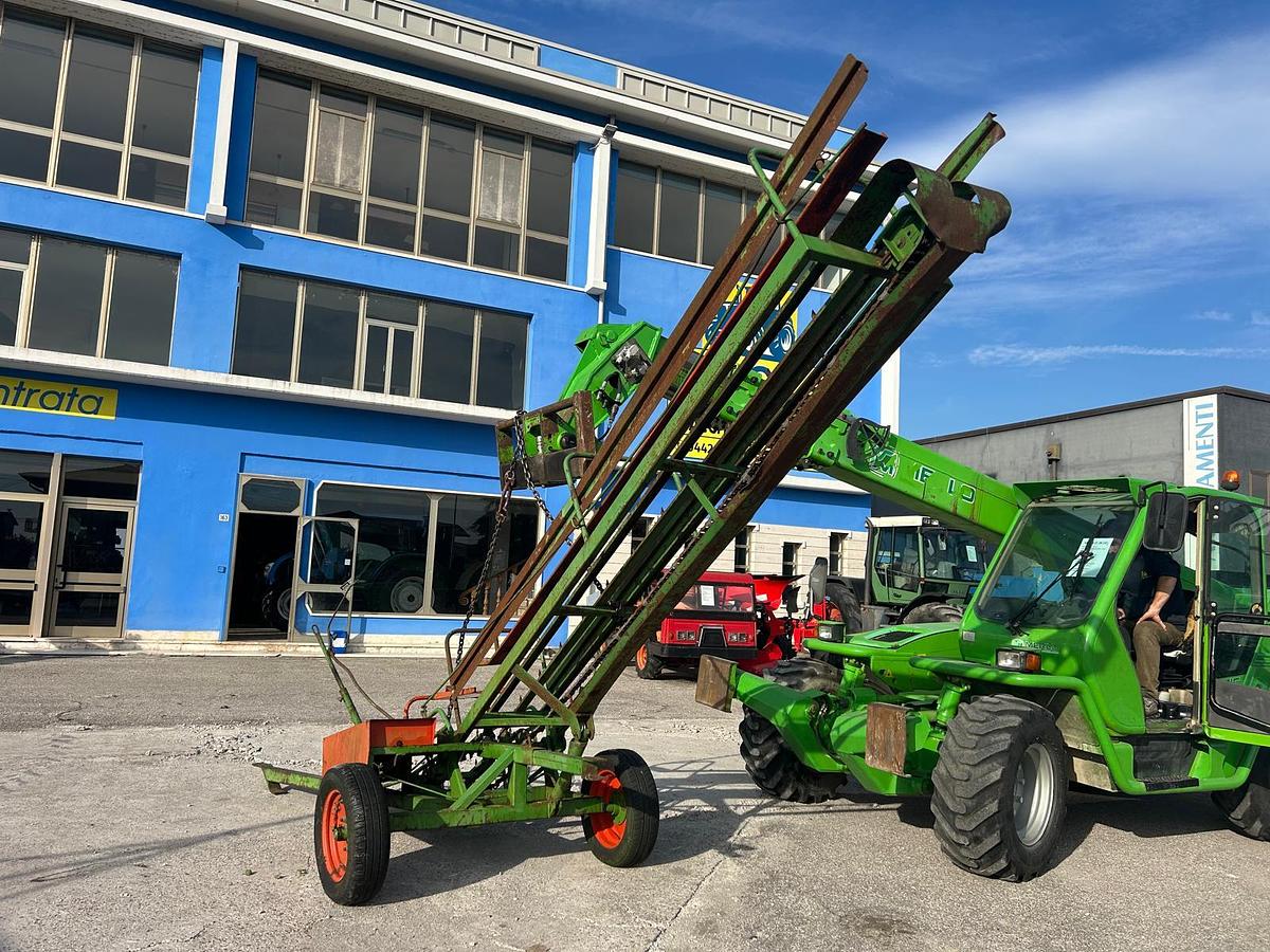 Usato Nastro elevatore per balline di fieno marca Guaresi mod. Guam