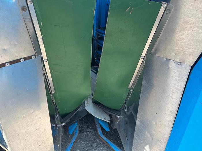 Usato Vendemmiatrice trainata New Holland braud TB 15