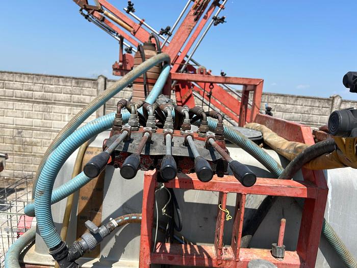 Usato Botte diserbo trainata 8q- barre 12m