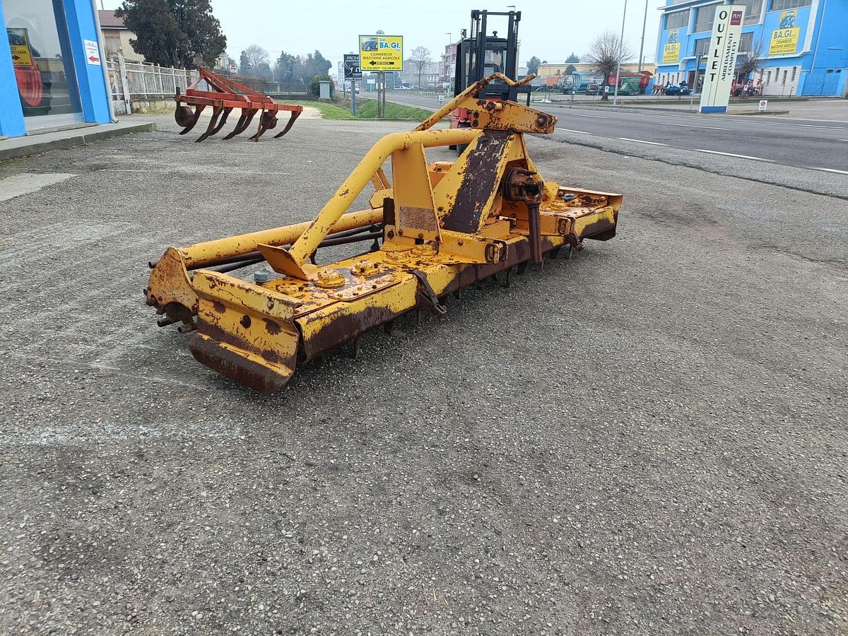 Usato erpice rotante Aio da 3,50m a coltelli