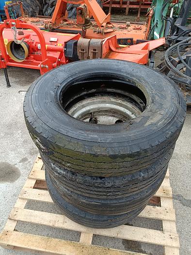 Usato Gomme varie per trattore agricolo o rimorchio (2)