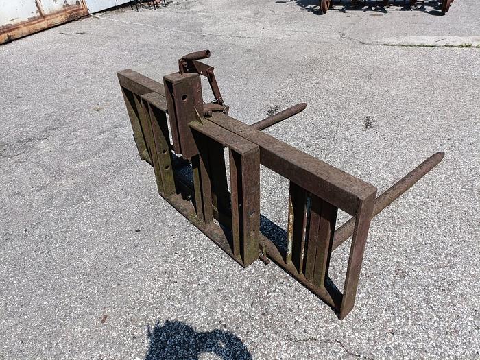 Usato Forconi vari per trattore agricolo