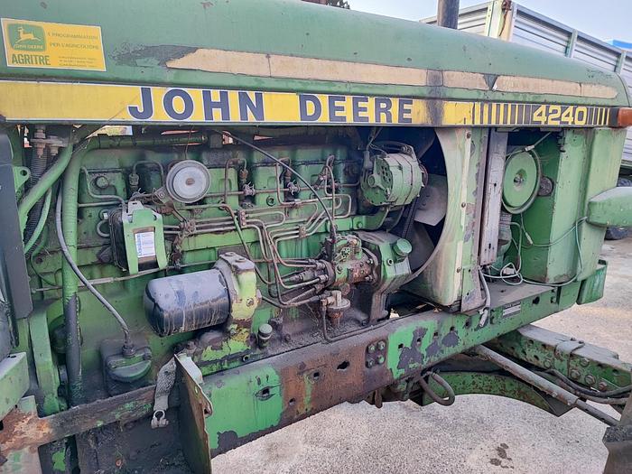 Usato John Deere 4240 DT - CV 130 - cabina con clima