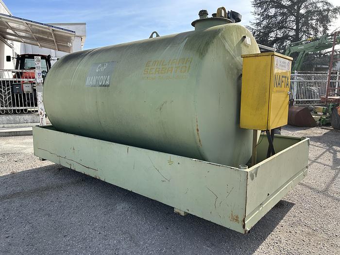 Usato Cisterna da gasolio 7000 litri- anno 2000