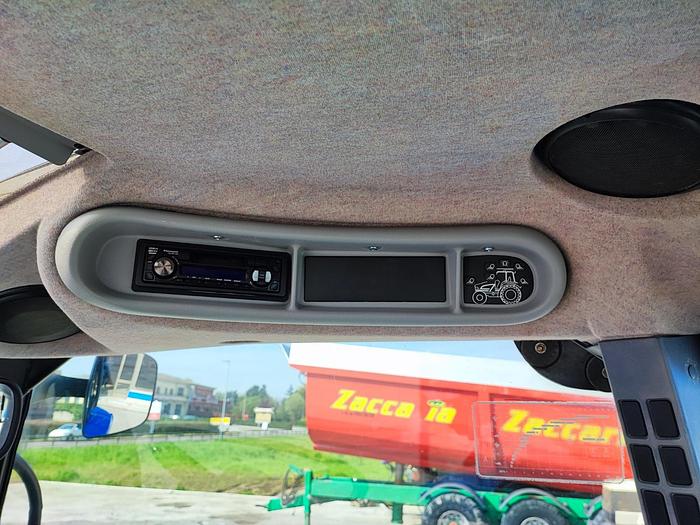 Usato New Holland TS 110 A-caricatore Mailleux con benna