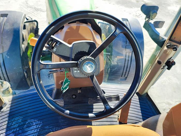 Usato John Deere 8330 -cambio e motore nuovi