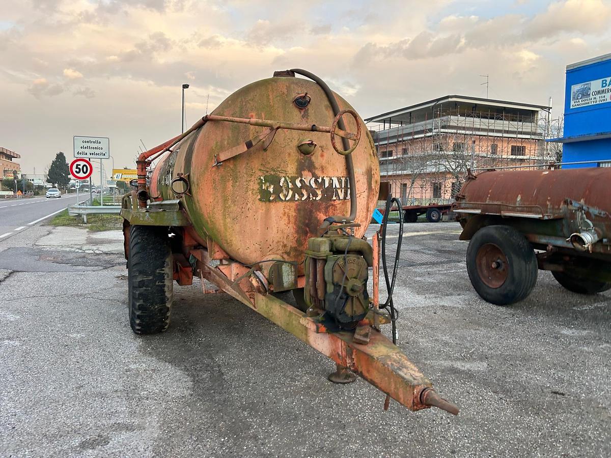 Usato Botte Liquame Bossini 80 q. Targa e libretto