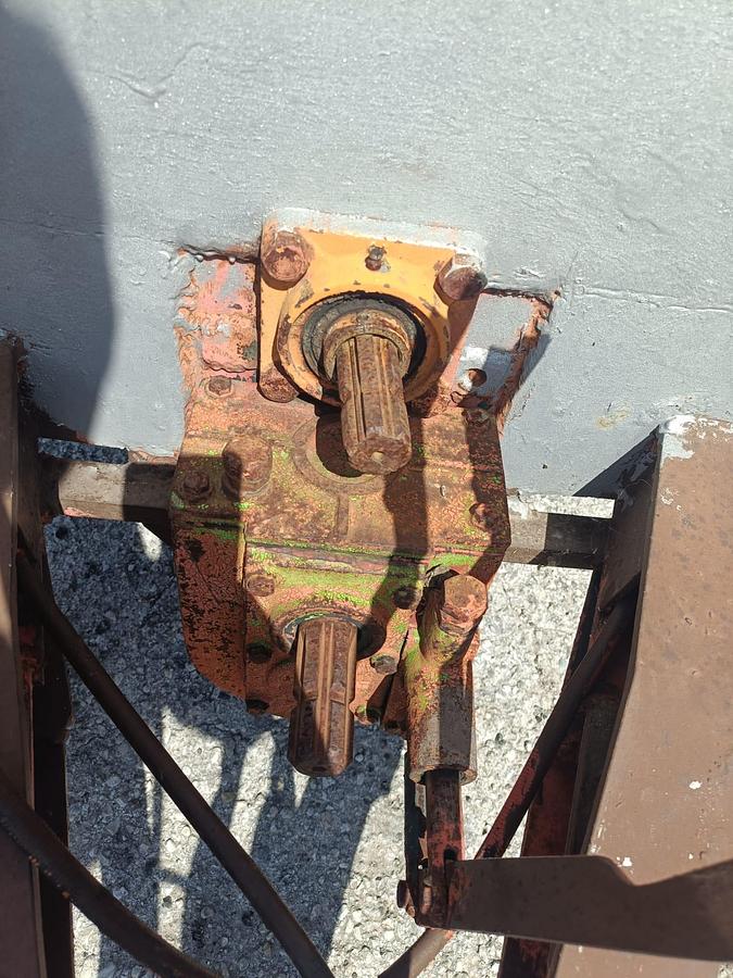 Usato Spandiletame da vigneto o frutteto frazionato