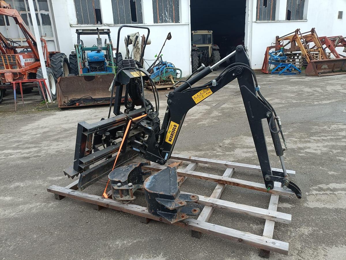 Usato Braccio per trattore agricolo o bobcat- CE